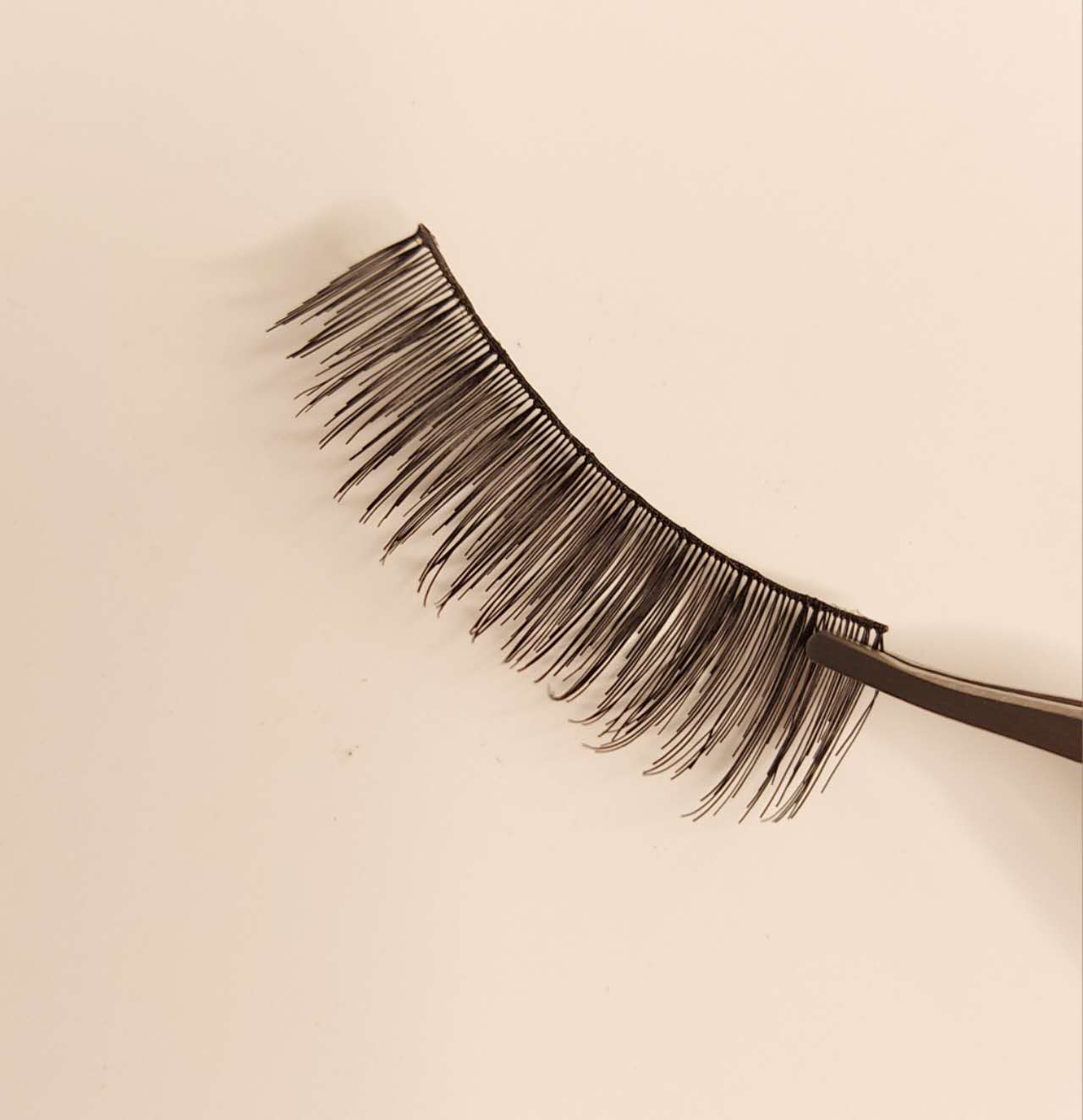 Holly - Natural Eyelash 100% Human Hair